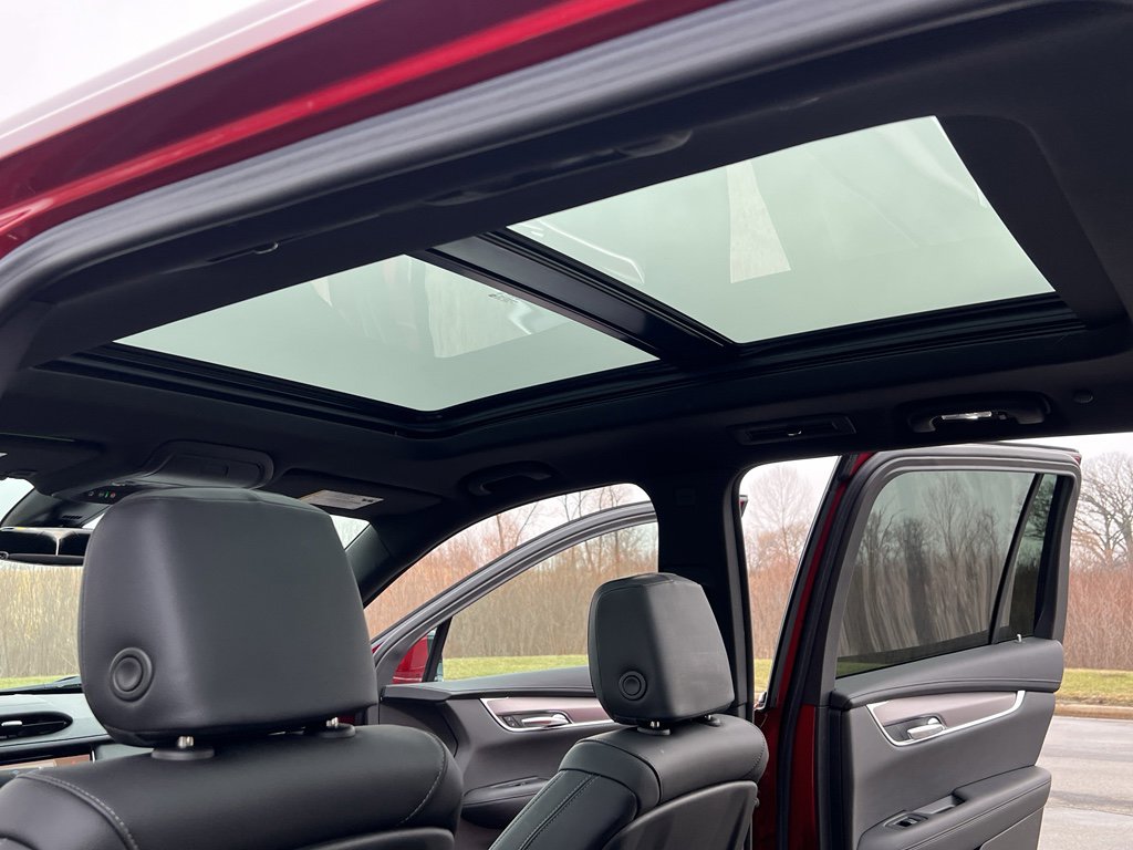 Used 2024 Cadillac XT6 Luxury image 38