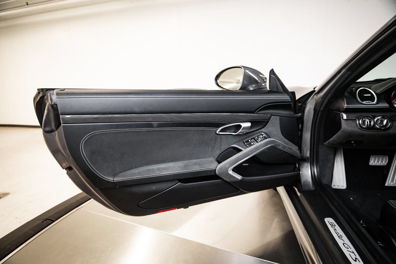Certified 2025 Porsche 718 Boxster GTS RWD image 23