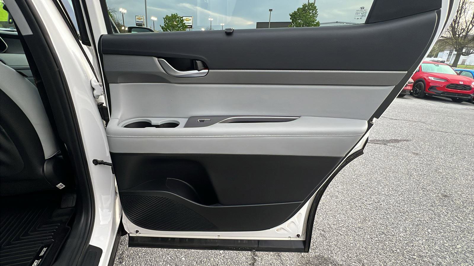 Used 2021 Hyundai Palisade SEL w/ Premium Package image 14