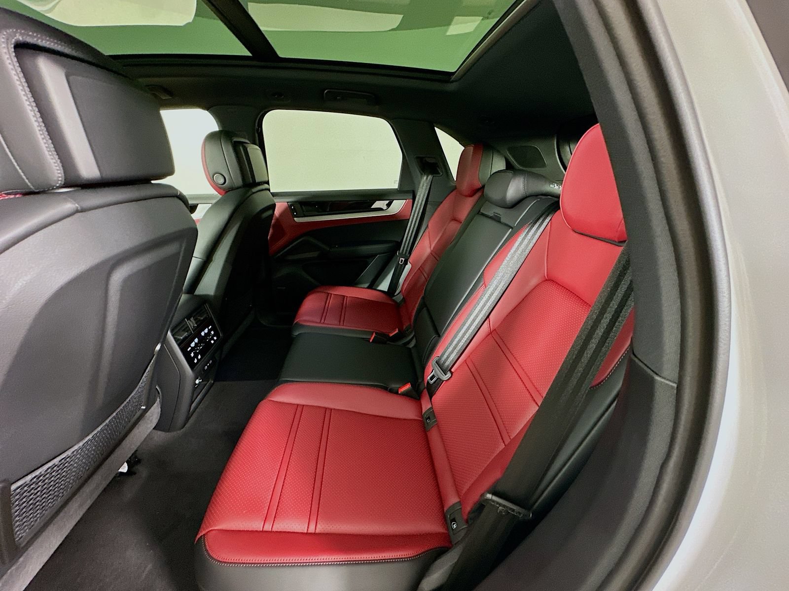 New 2026 Porsche Cayenne AWD/4WD image 37