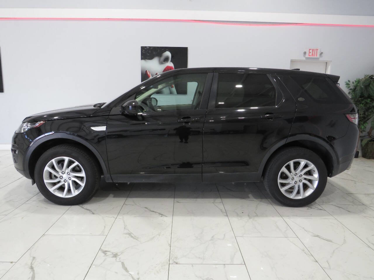 Used 2019 Land Rover Discovery Sport AWD/4WD image 4