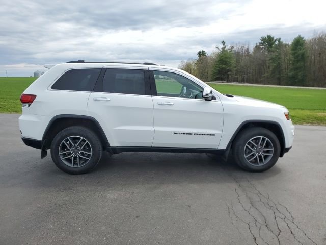 Used 2022 Jeep Grand Cherokee Limited w/ Tech Group AWD/4WD image 6