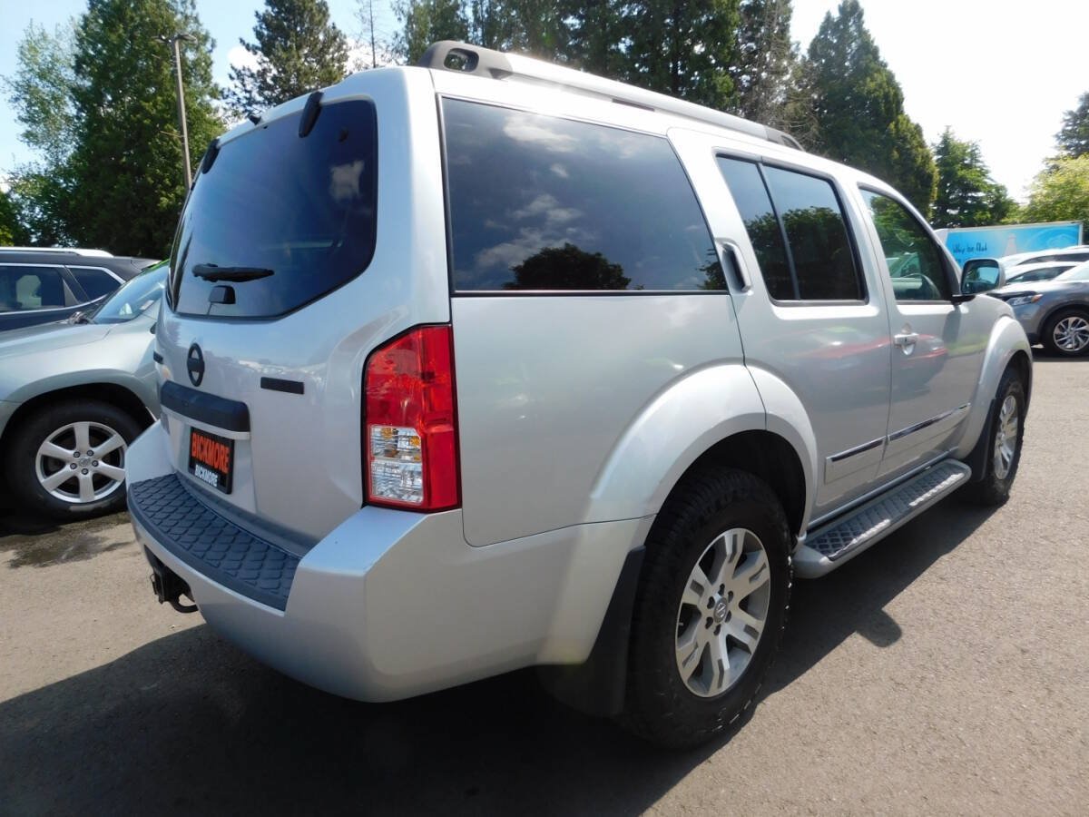 Used 2011 Nissan Pathfinder Silver AWD/4WD image 2