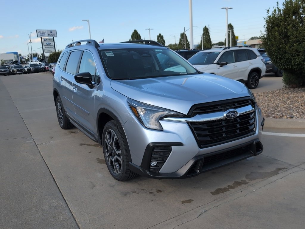 New 2025 Subaru Ascent Limited image 4