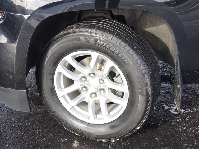 Used 2018 Chevrolet Tahoe LS w/ Enhanced Driver Alert Package image 19