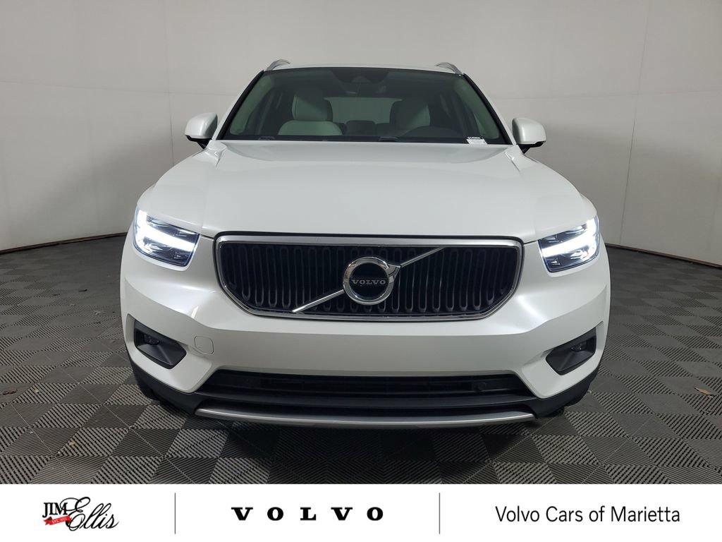 Used 2021 Volvo XC40 T5 Momentum w/ Climate Package AWD/4WD image 2