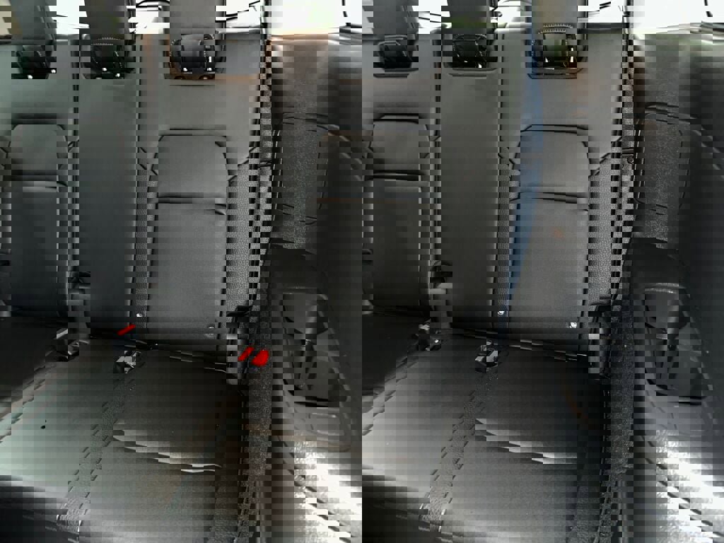 Used 2023 Nissan Pathfinder SL image 19