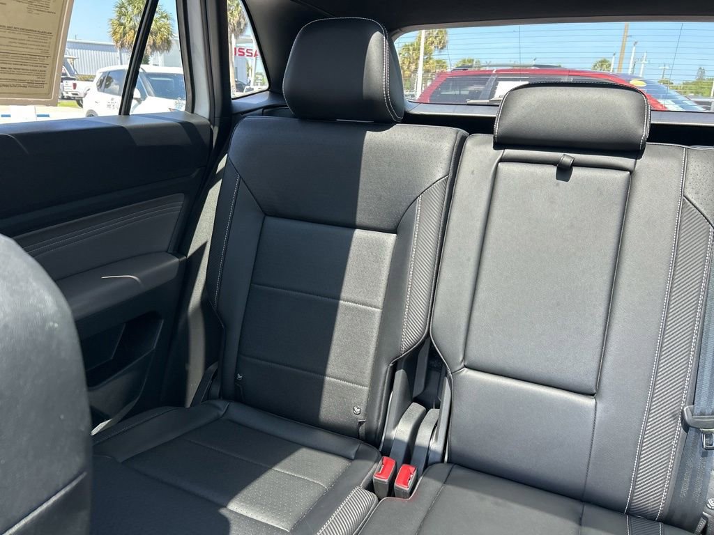 Used 2021 Volkswagen Atlas Cross Sport SEL R-Line FWD image 13