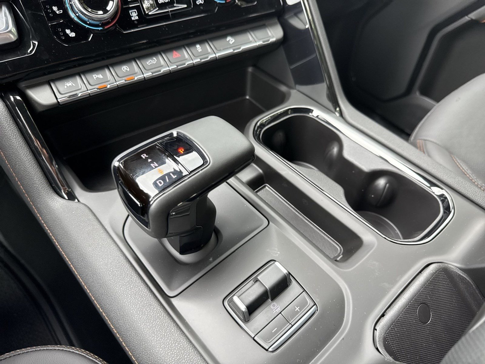 New 2026 GMC Sierra 1500 AT4 w/ AT4 Premium Package AWD/4WD image 17