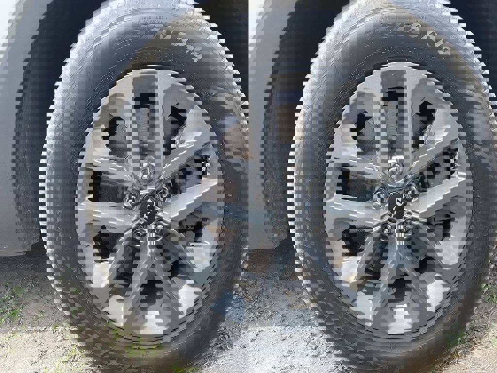 Certified 2024 Kia Telluride LX image 10