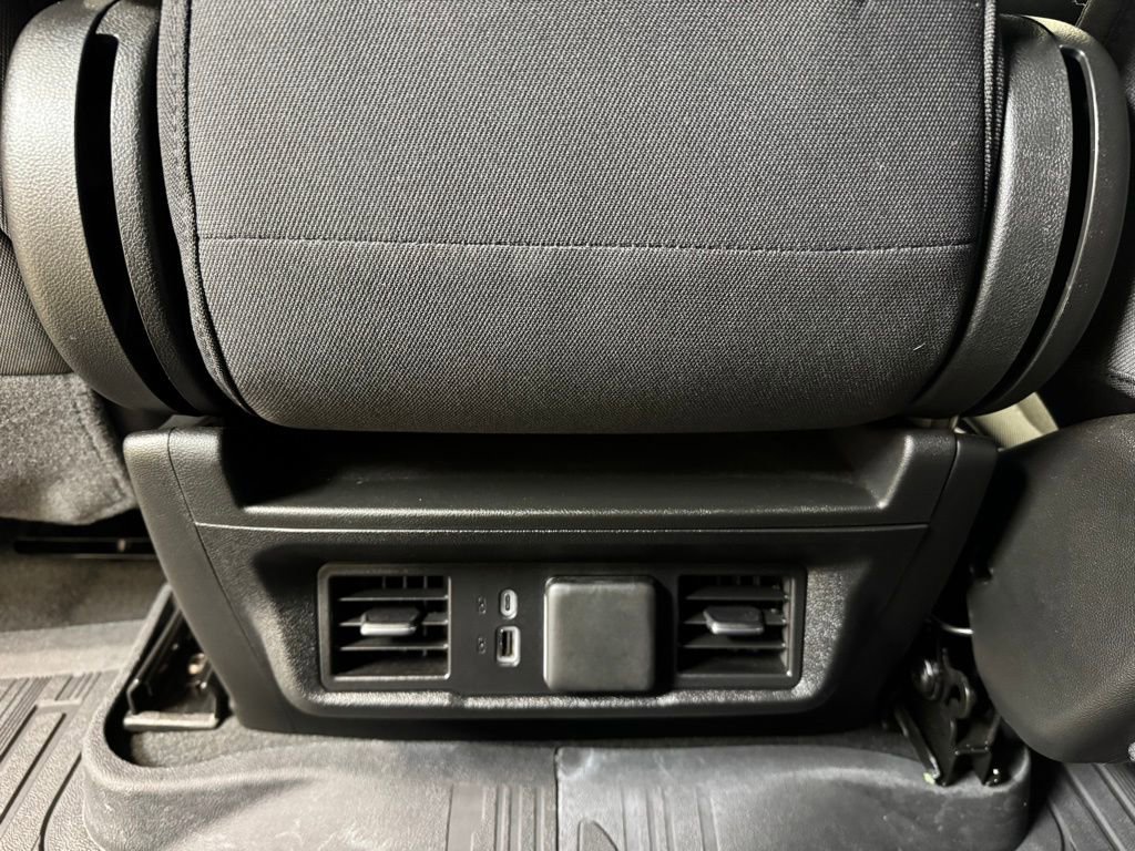 Used 2024 GMC Sierra 1500 SLE w/ Preferred Package image 18