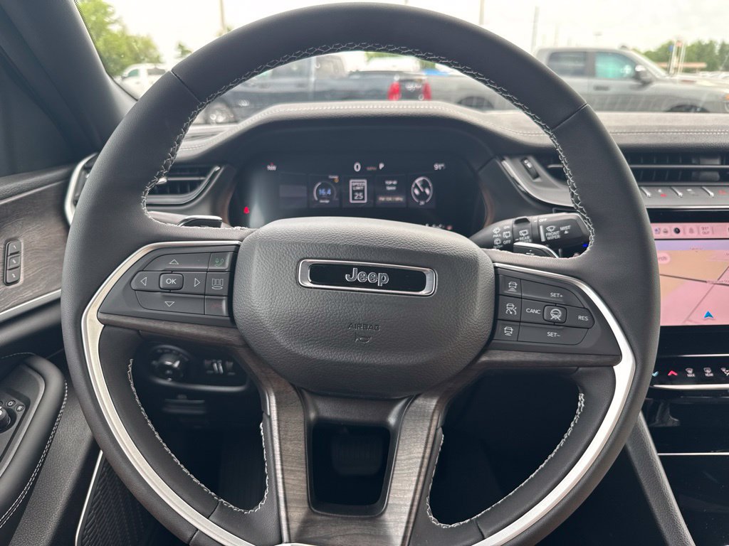 New 2026 Jeep Grand Cherokee Limited AWD/4WD image 8