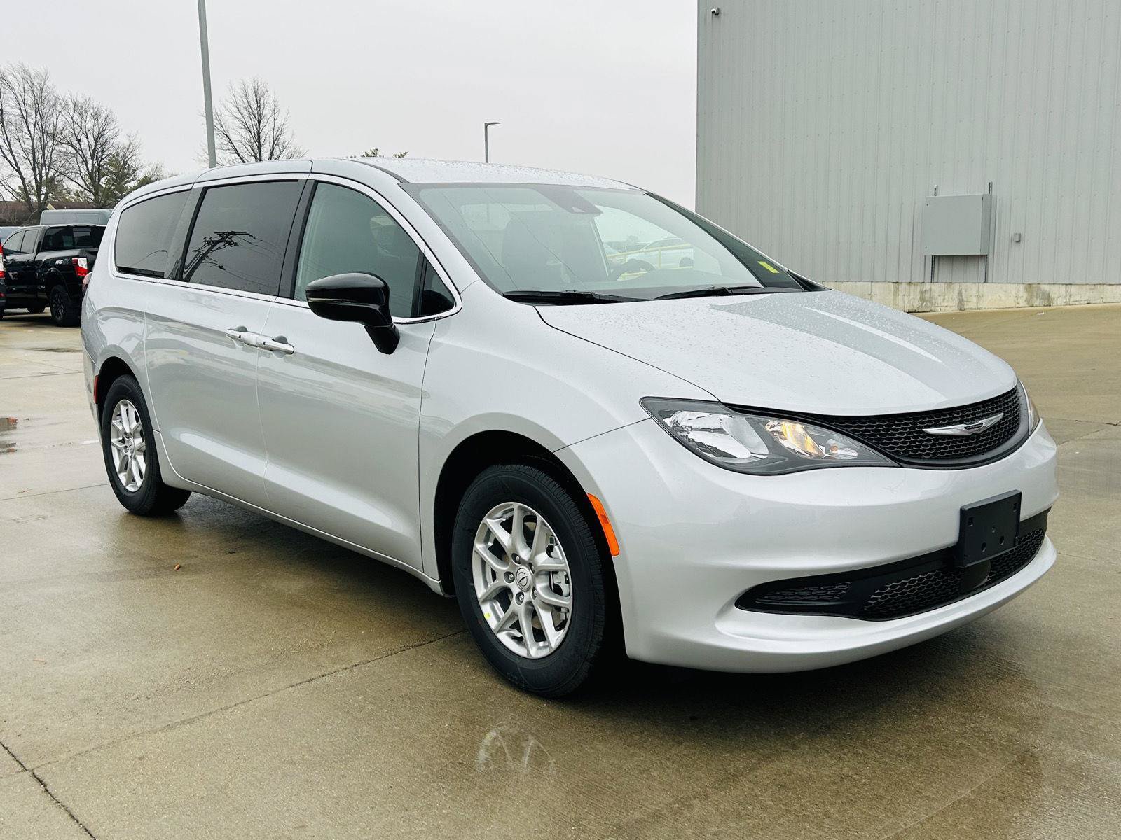 New 2026 Chrysler Voyager LX FWD image 2