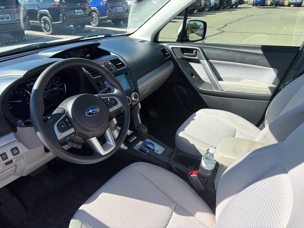 Used 2017 Subaru Forester 2.5i Premium AWD/4WD image 4