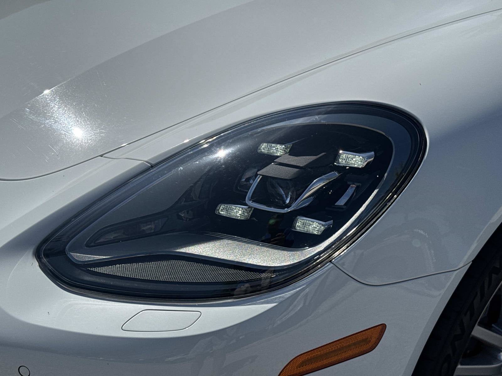 Used 2018 Porsche Panamera 4 AWD/4WD image 9