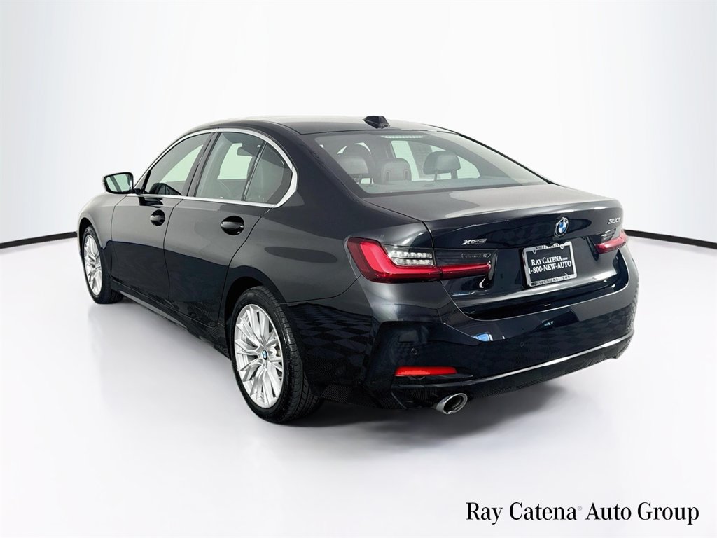 Used 2024 BMW 330i xDrive Sedan w/ Premium Package AWD/4WD image 5