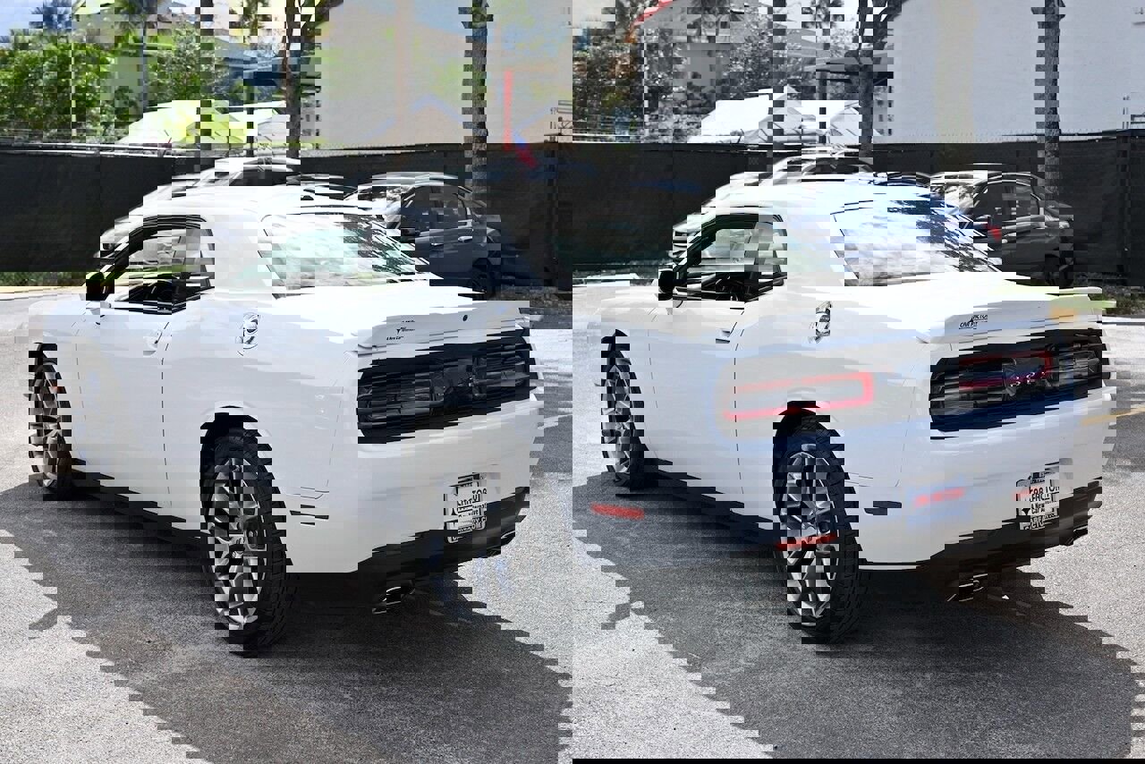 Used 2022 Dodge Challenger GT image 4