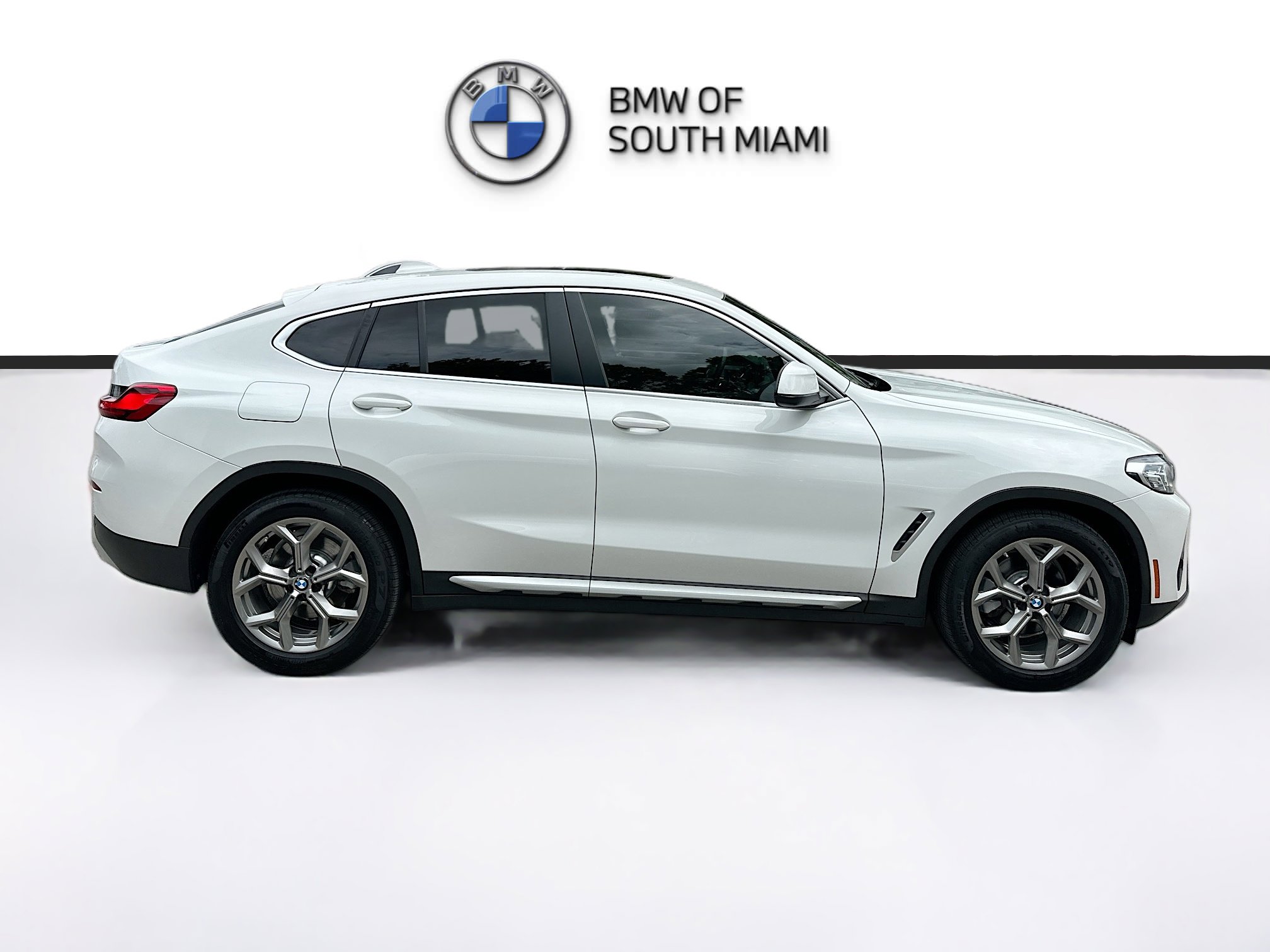 Used 2023 BMW X4 xDrive30i w/ Convenience Package AWD/4WD image 8