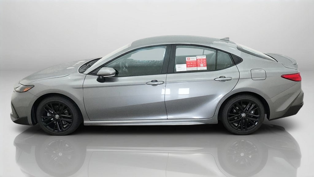 New 2026 Toyota Camry SE FWD image 3