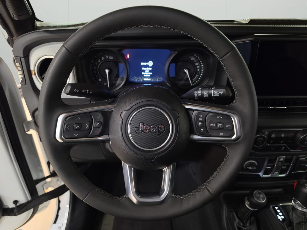 Certified 2025 Jeep Wrangler Unlimited Sahara w/ Safety Group AWD/4WD image 19