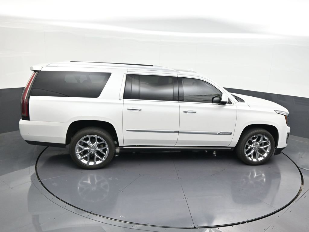 Used 2020 Cadillac Escalade ESV Premium Luxury RWD image 21