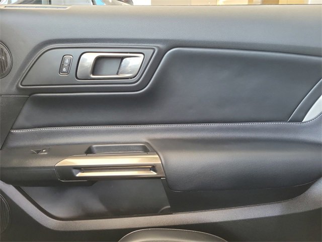 Used 2020 Ford Mustang Shelby GT500 w/ Carbon Fiber Track Pack image 28