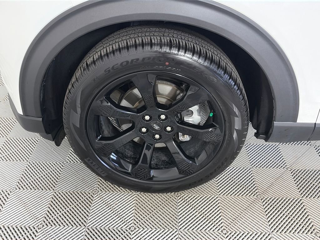 Certified 2023 Ford Explorer ST-Line w/ Class IV Trailer Tow Package image 8