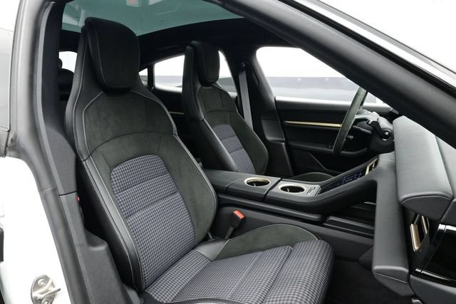 Certified 2025 Porsche Taycan 4S AWD/4WD image 17