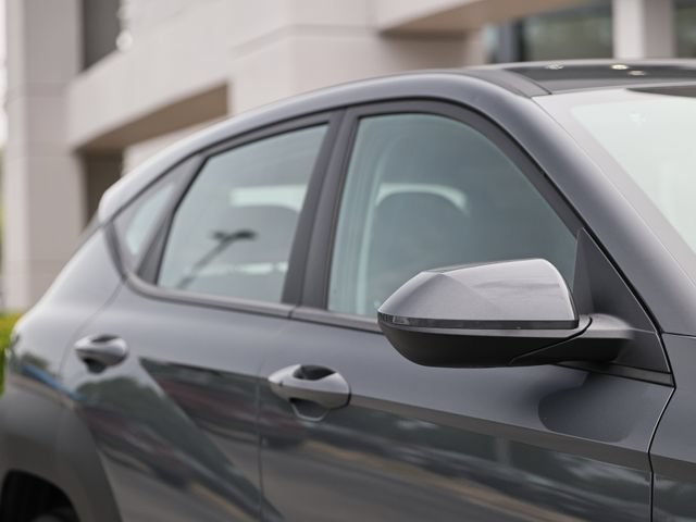 Used 2024 Hyundai Kona SE FWD image 3