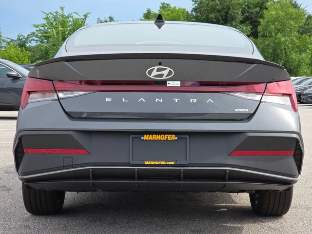 New 2026 Hyundai Elantra SEL FWD image 16
