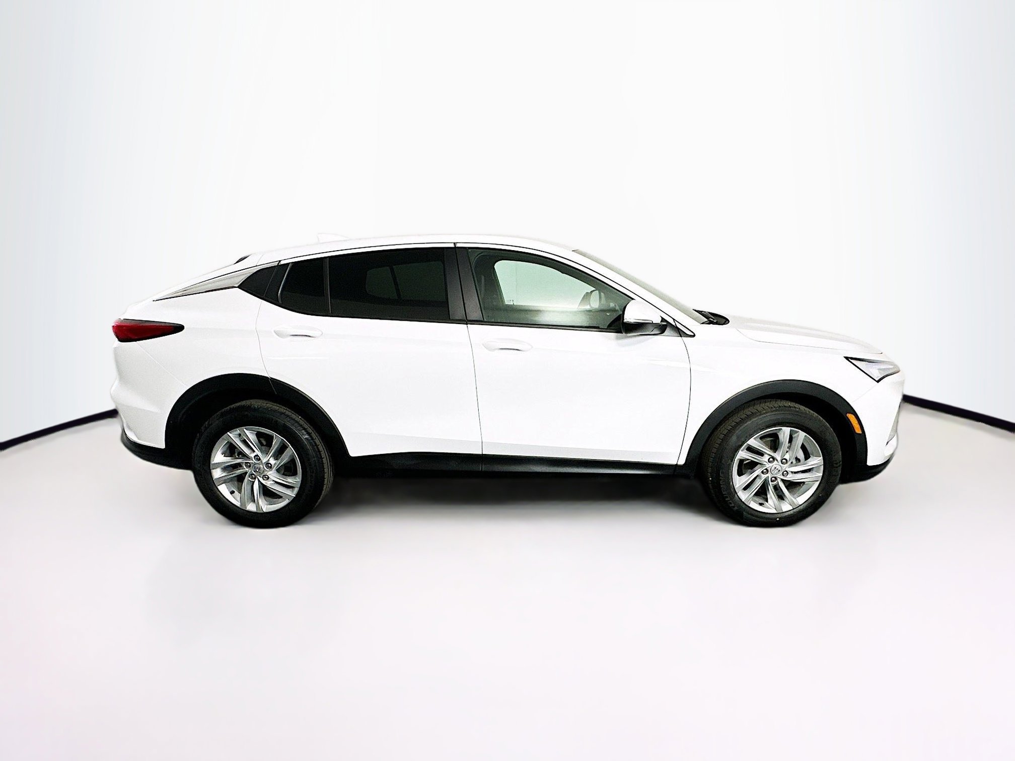 Used 2025 Buick Envista Preferred FWD image 10