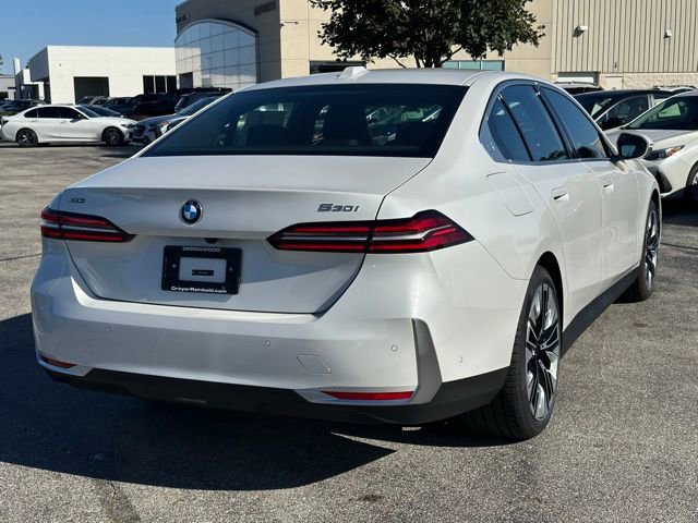 New 2026 BMW 530i xDrive w/ Premium Package image 7