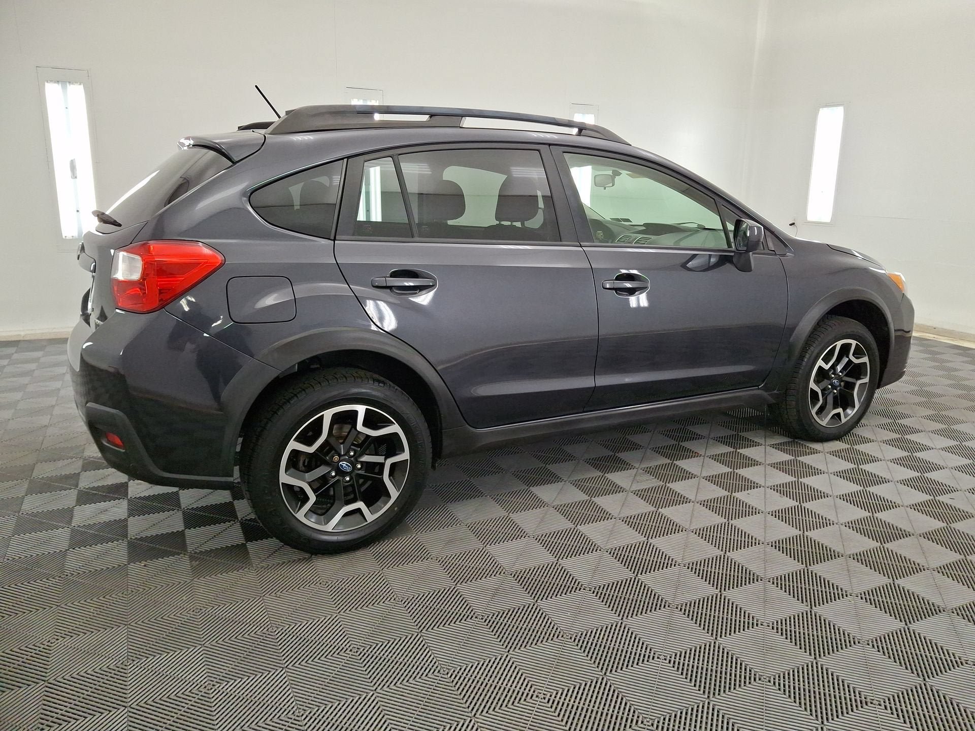 Used 2016 Subaru Crosstrek 2.0i Premium w/ Moonroof Package AWD/4WD image 25