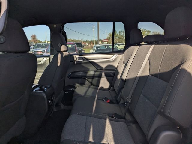 Used 2025 GMC Acadia Elevation image 14