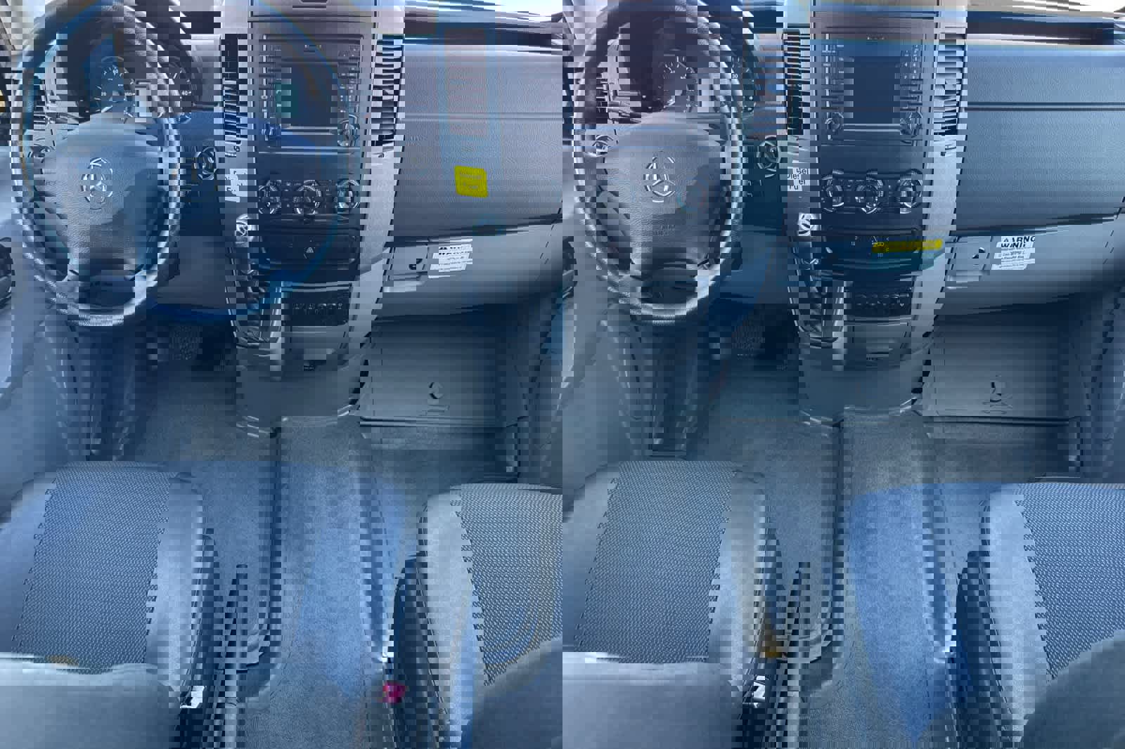 Used 2016 Mercedes-Benz Sprinter 2500 image 12