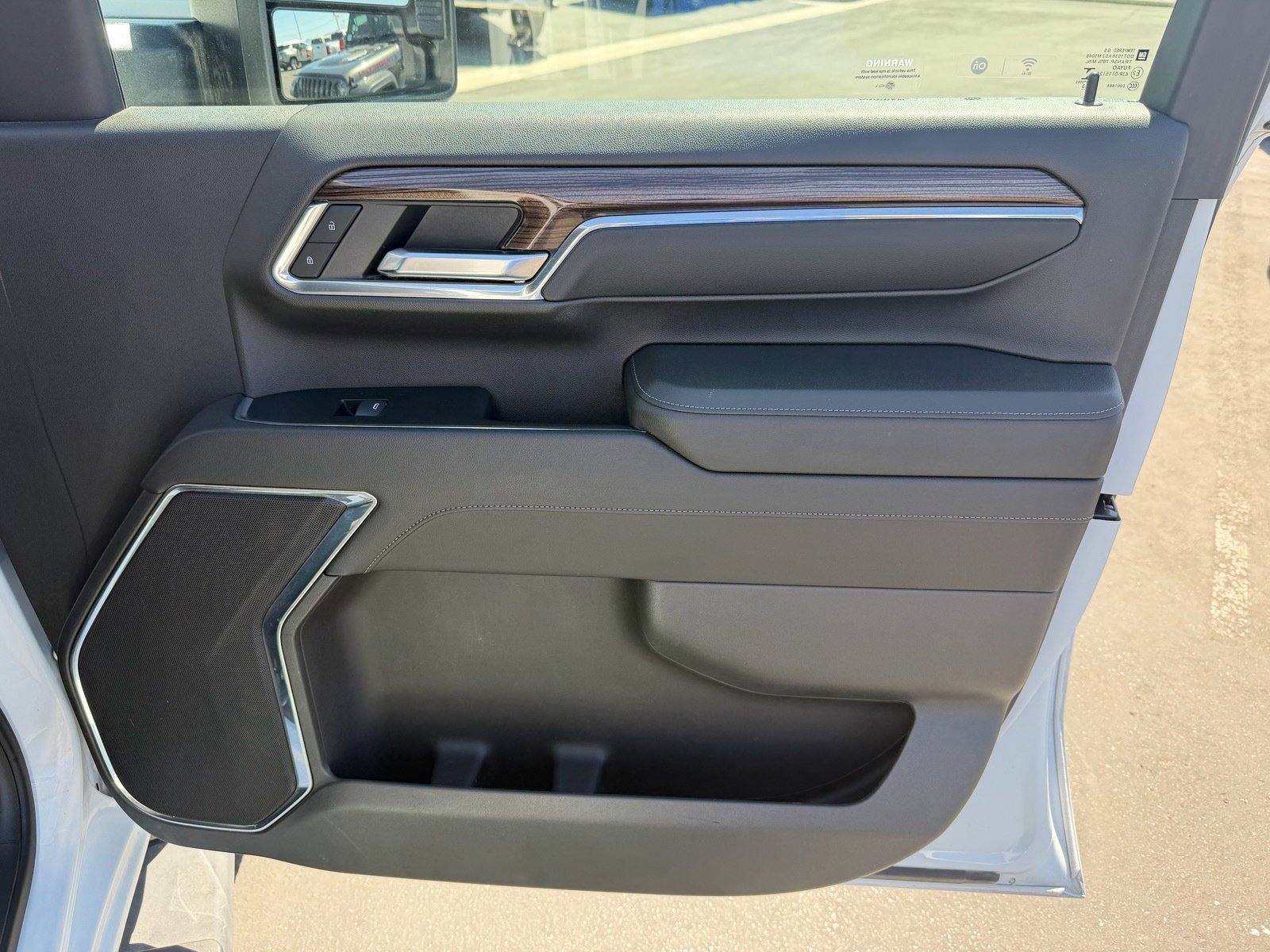 Used 2024 Chevrolet Silverado 2500 LT AWD/4WD image 20