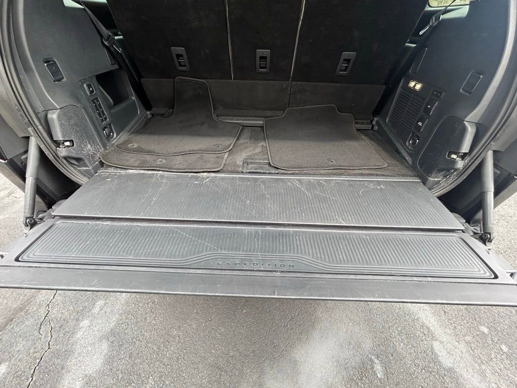 Used 2025 Ford Expedition Active image 8