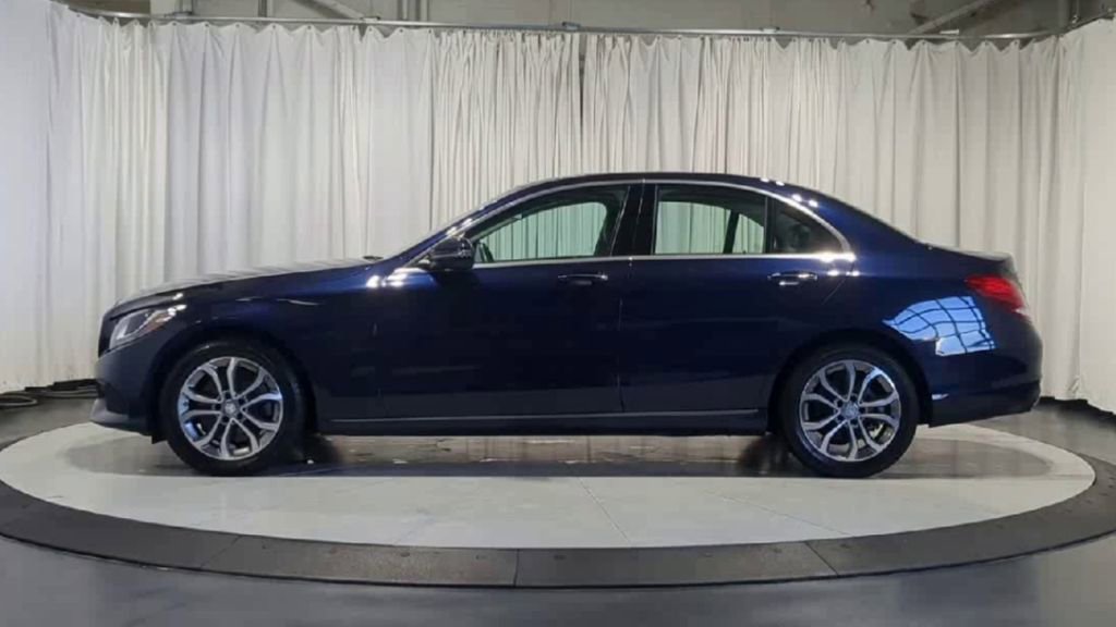Used 2017 Mercedes-Benz C 300 4MATIC Sedan image 5