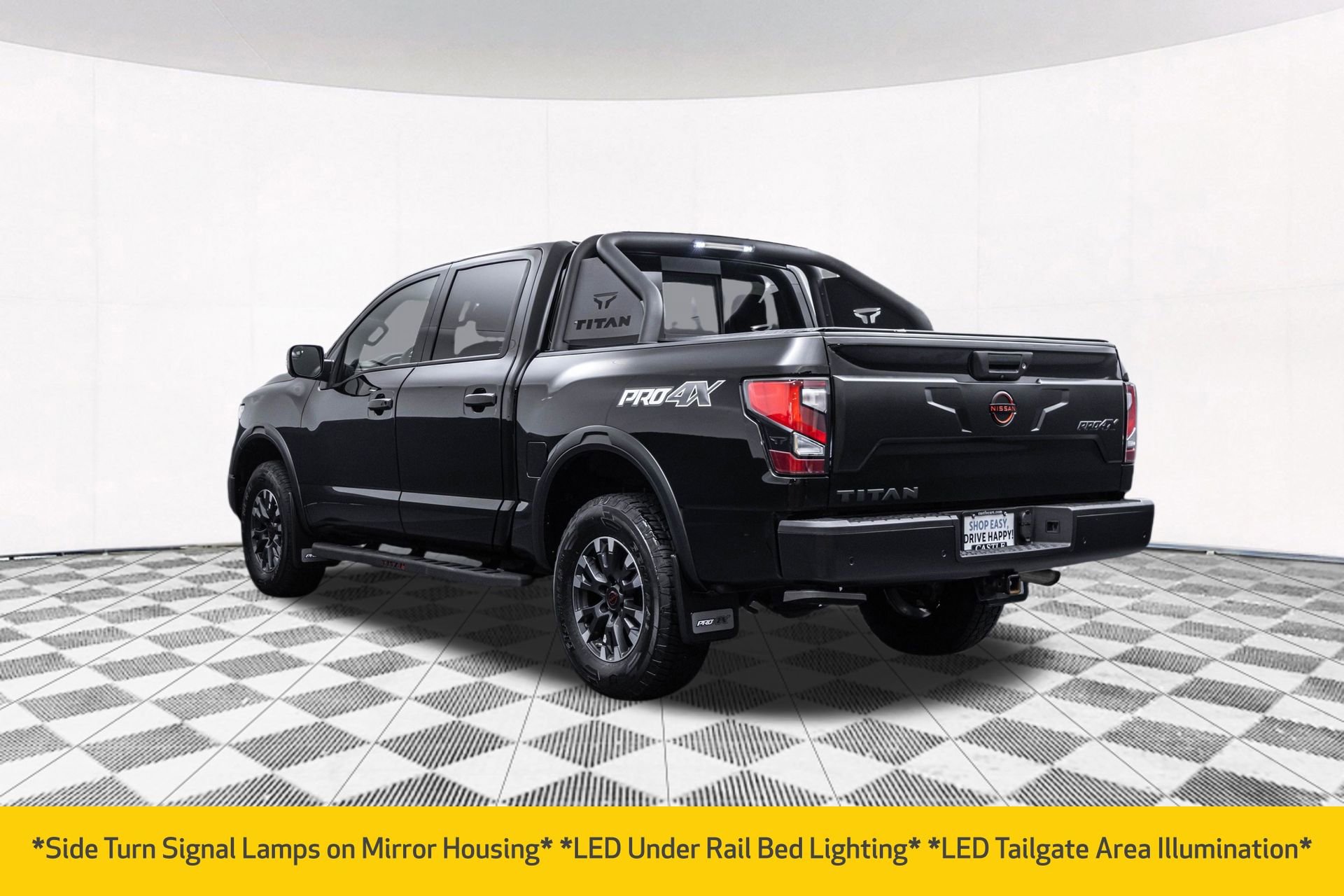 Used 2023 Nissan Titan PRO-4X w/ Pro-4x Convenience Package AWD/4WD image 10