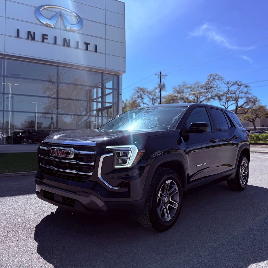 Used 2026 GMC Terrain Elevation image 1