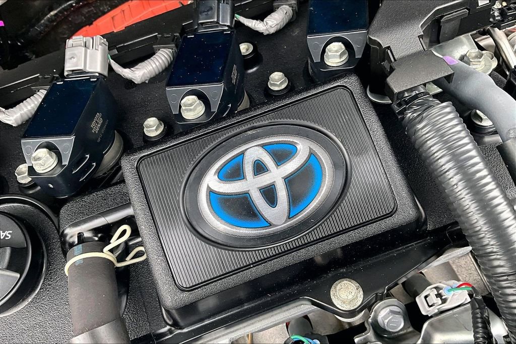 Used 2023 Toyota Corolla SE w/ SE Package image 29