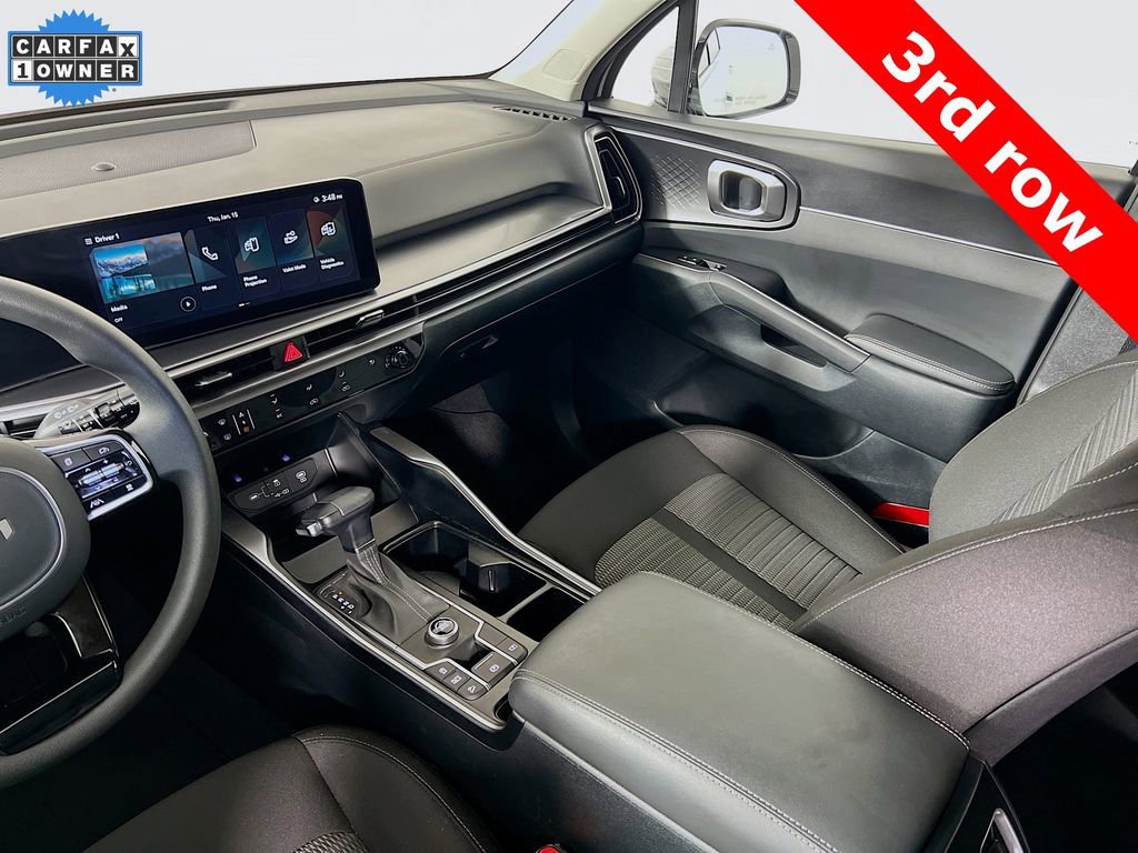 Certified 2025 Kia Sorento LX image 21