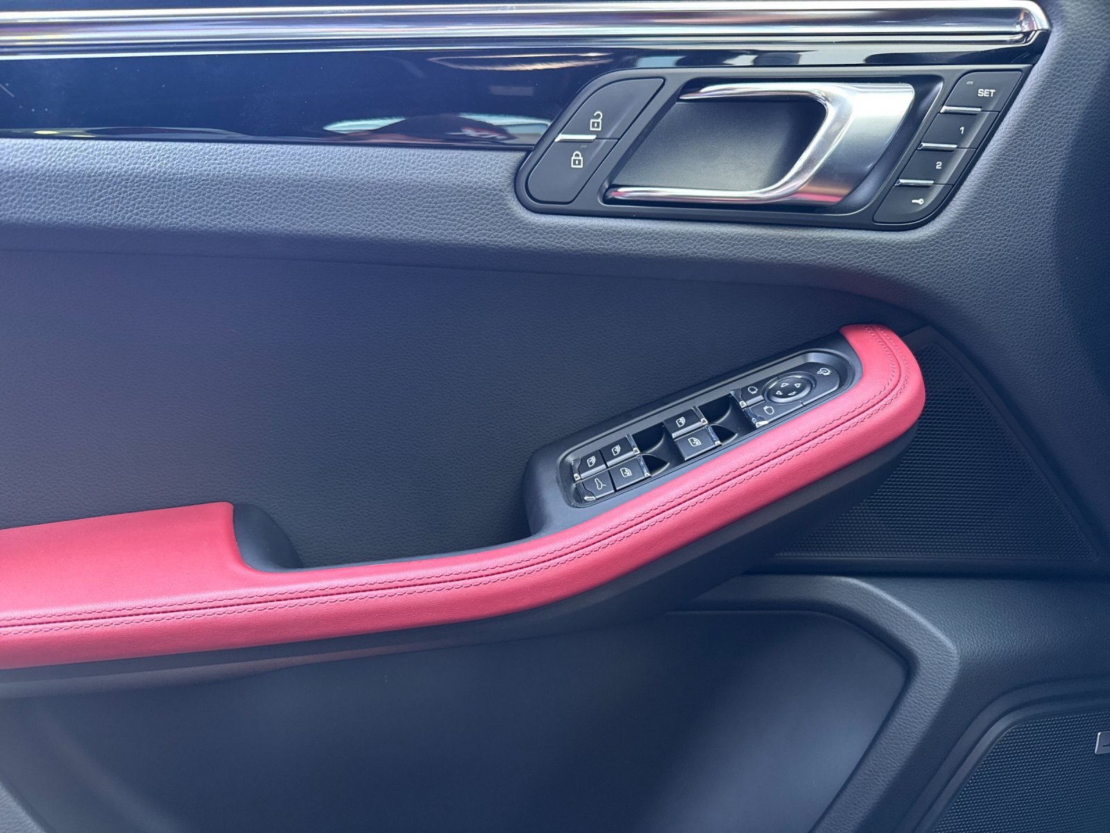 New 2026 Porsche Macan AWD/4WD image 12