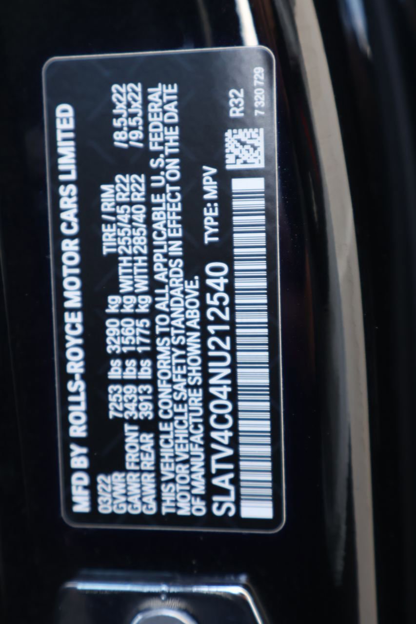 Certified 2022 Rolls-Royce Cullinan AWD/4WD image 29