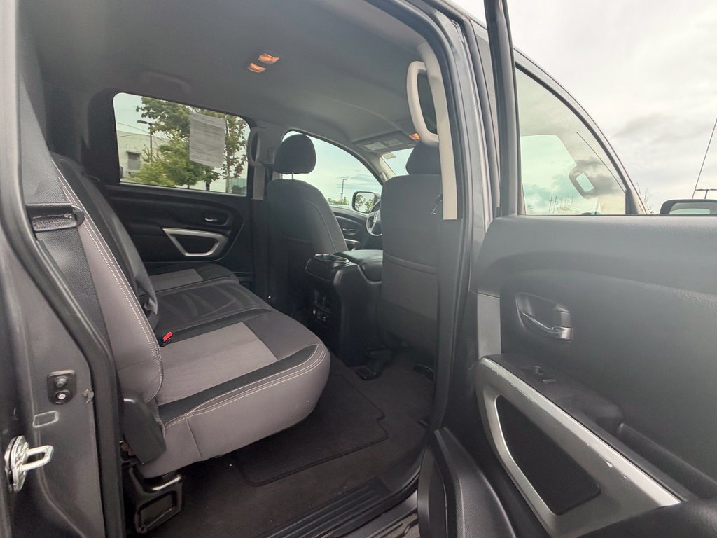 Used 2021 Nissan Titan SV w/ SV Convenience Package RWD image 46