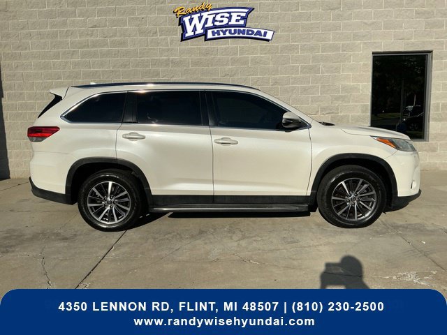 Used 2019 Toyota Highlander XLE FWD image 8