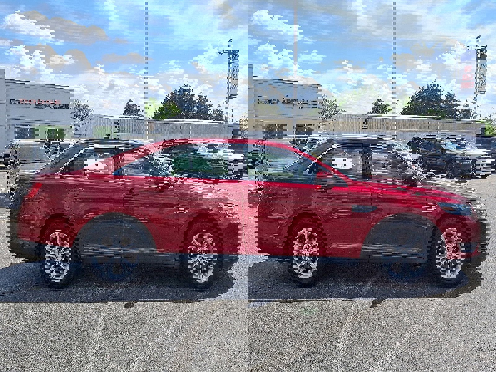 Used 2017 Ford Taurus SEL image 7