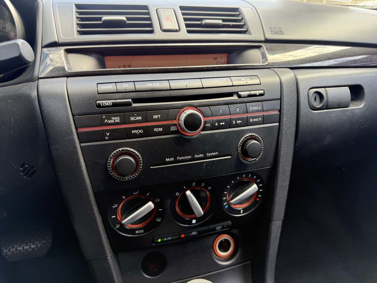 Used 2008 MAZDA MAZDA3 i Touring FWD image 27