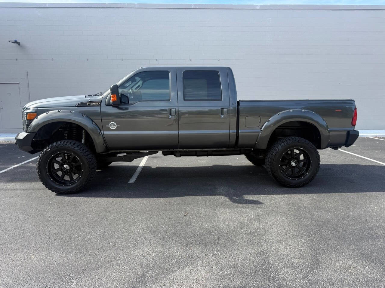 Used 2016 Ford F250 Lariat w/ Lariat Ultimate Package image 12