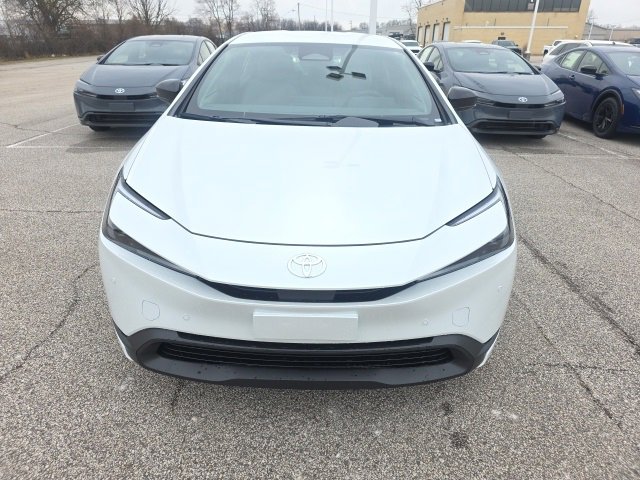 New 2026 Toyota Prius LE image 2